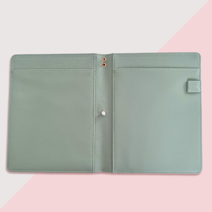 EVERYDAY FOLIO COVER - A4 SIGNATURE - DISPATCH AFTER 29TH OCTOBER